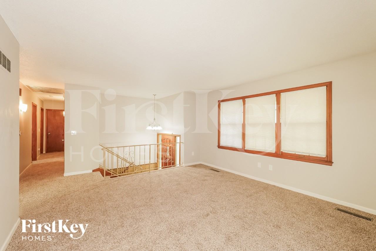 9827 Drury Ave - Photo 6 of 16