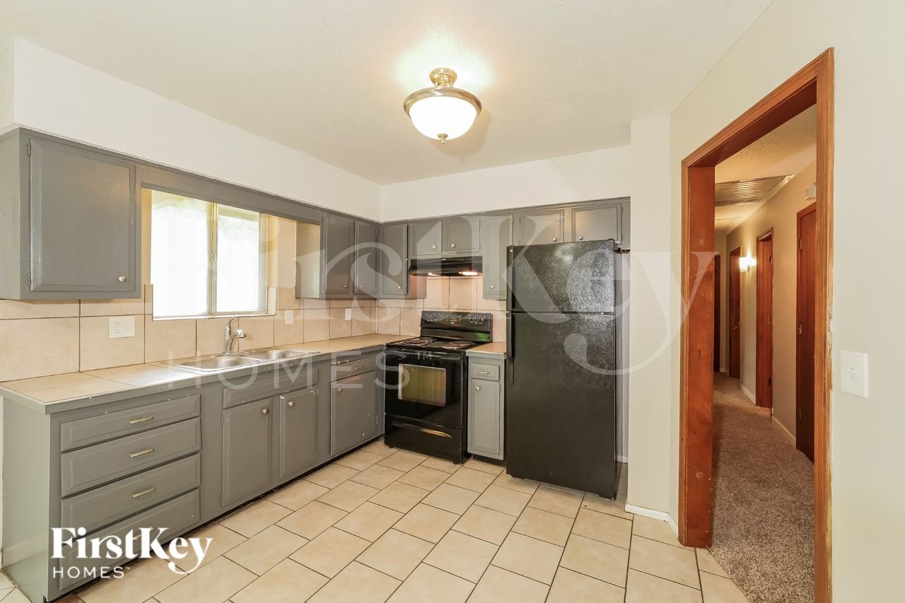 9827 Drury Ave - Photo 7 of 16