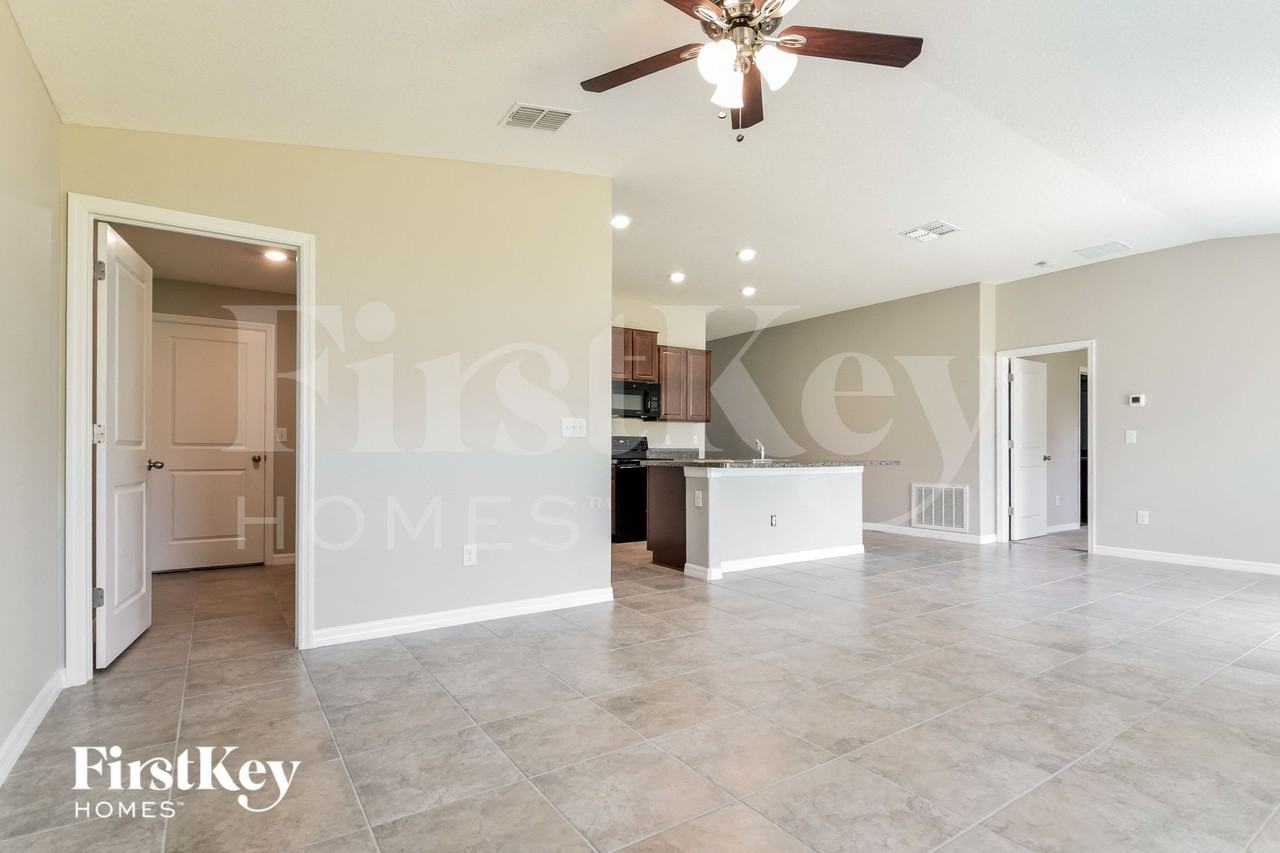 9620 Sage Creek Dr - Photo 3 of 15