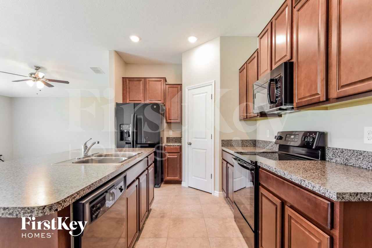 9620 Sage Creek Dr - Photo 7 of 15