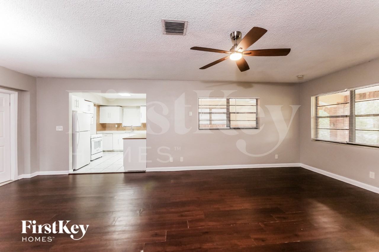 830 E Evanston Cir - Photo 4 of 20