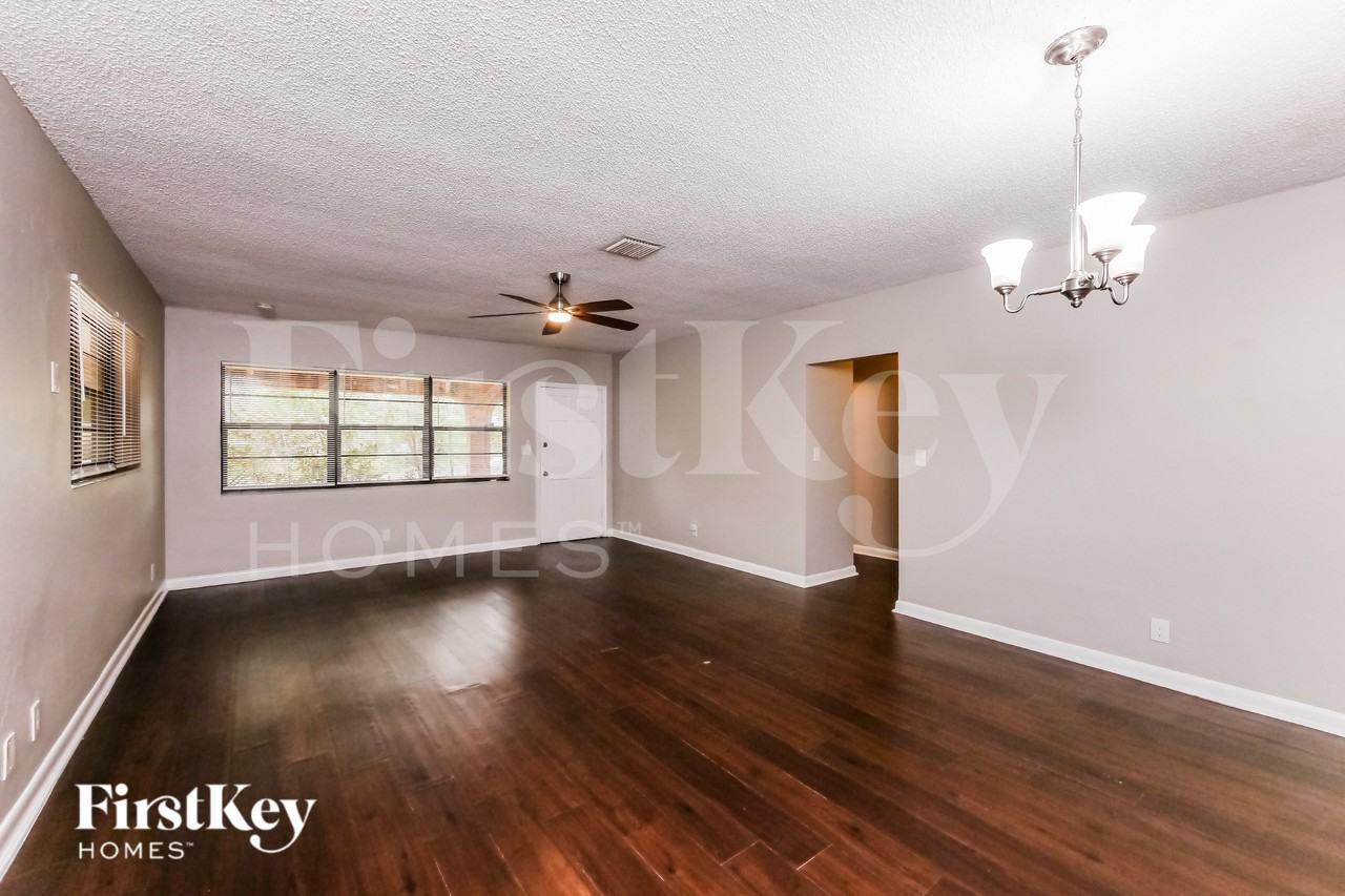830 E Evanston Cir - Photo 7 of 20