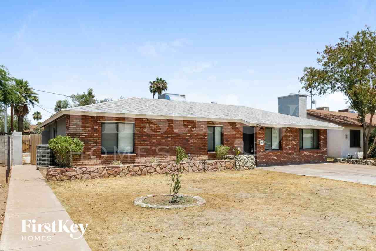 806 E El Caminito Dr - Photo 2 of 15