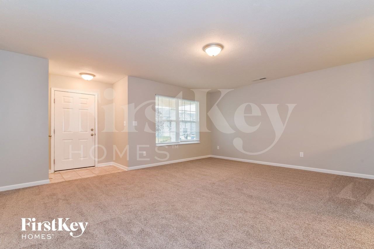 7530 Boundary Bay Ct - Photo 3 of 15