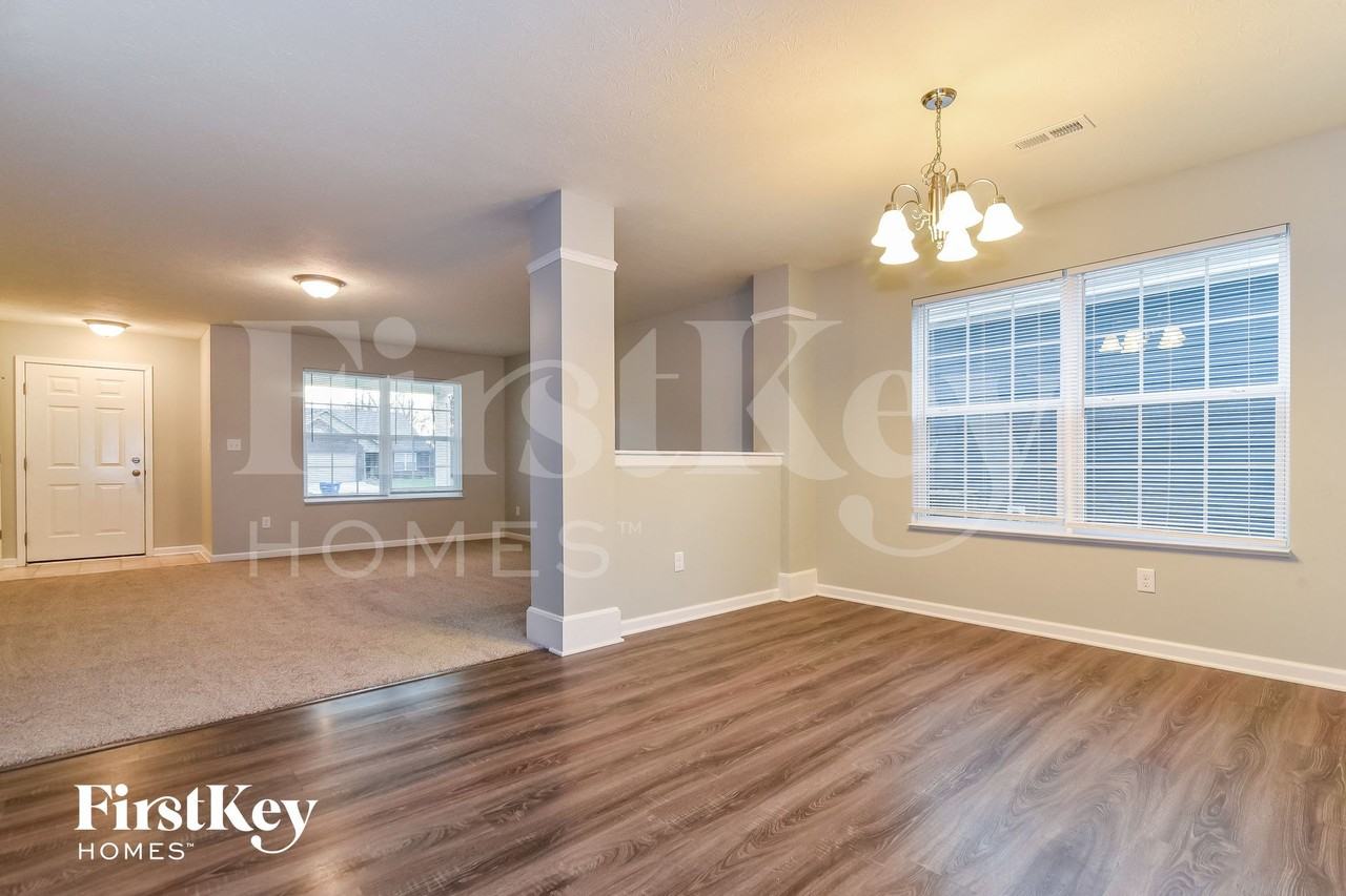 7530 Boundary Bay Ct - Photo 4 of 15