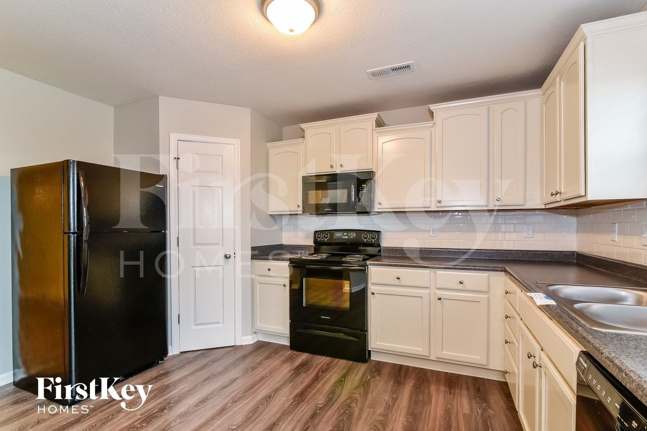 7530 Boundary Bay Ct - Photo 6 of 15