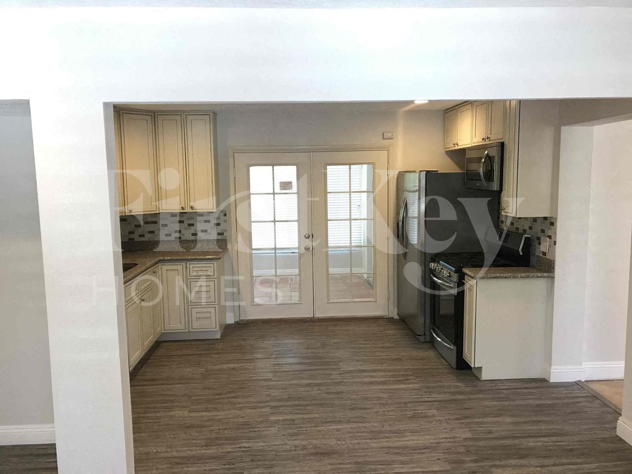 7427 E Mckinley St - Photo 7 of 24