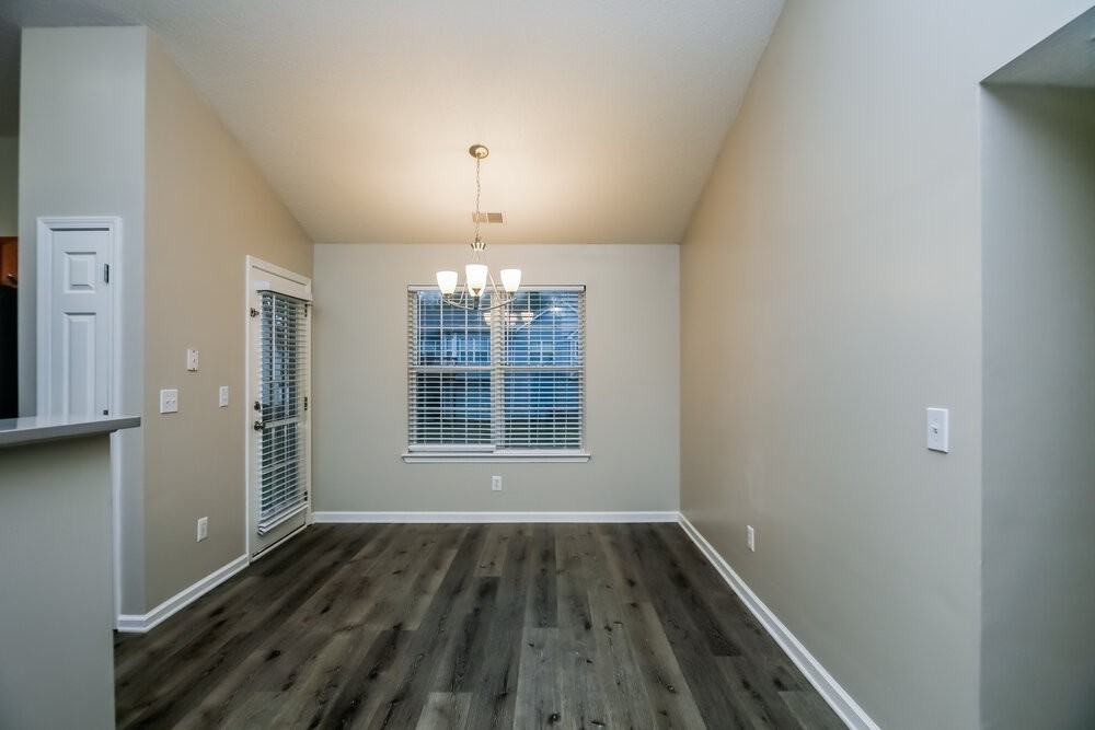 3010 Brookfield Dr - Photo 6 of 18