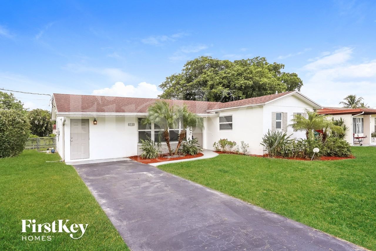 6119 Nw 18th Ct - Photo 2 of 15