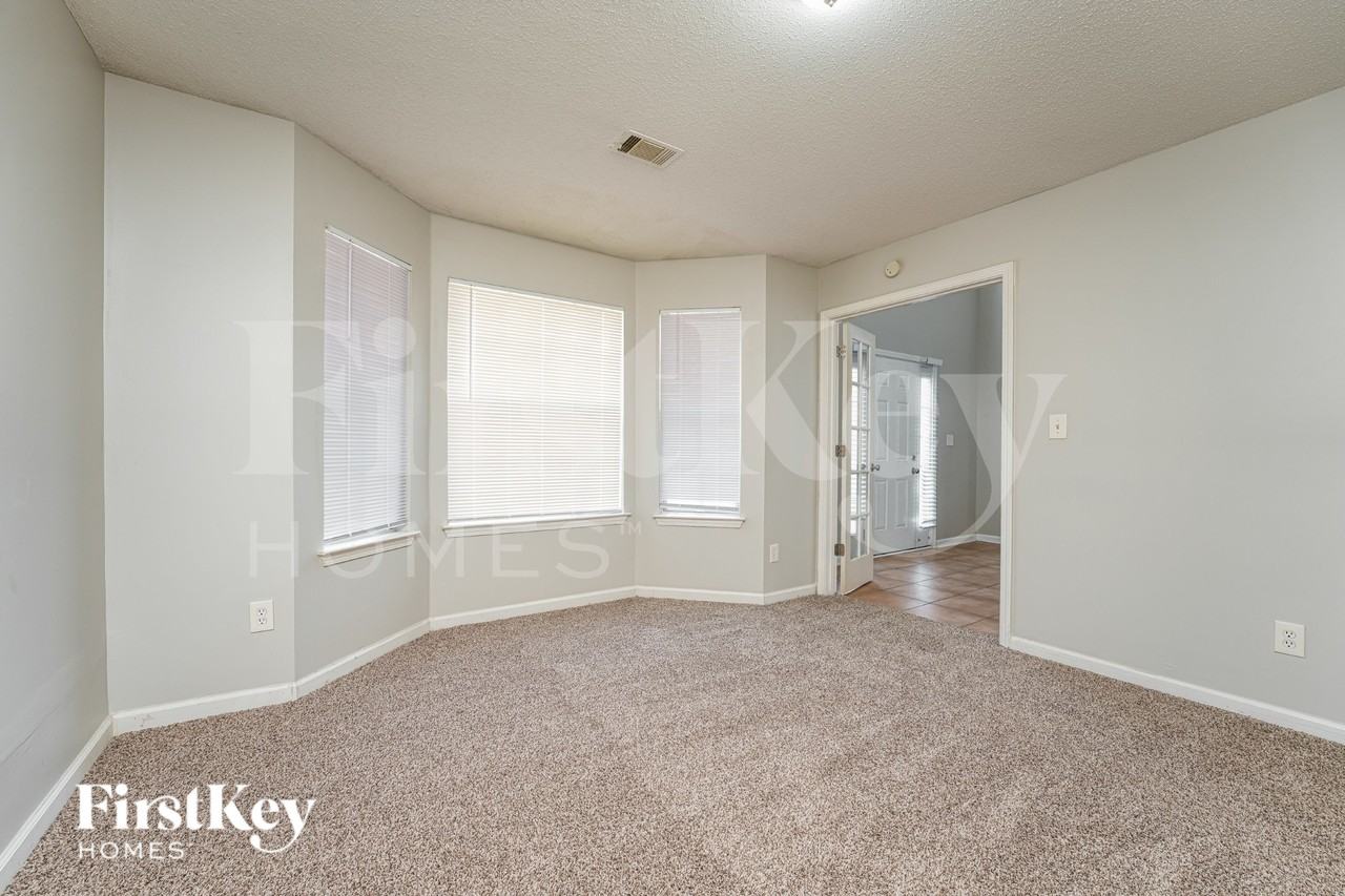 5929 Duren Meadows Dr - Photo 6 of 19