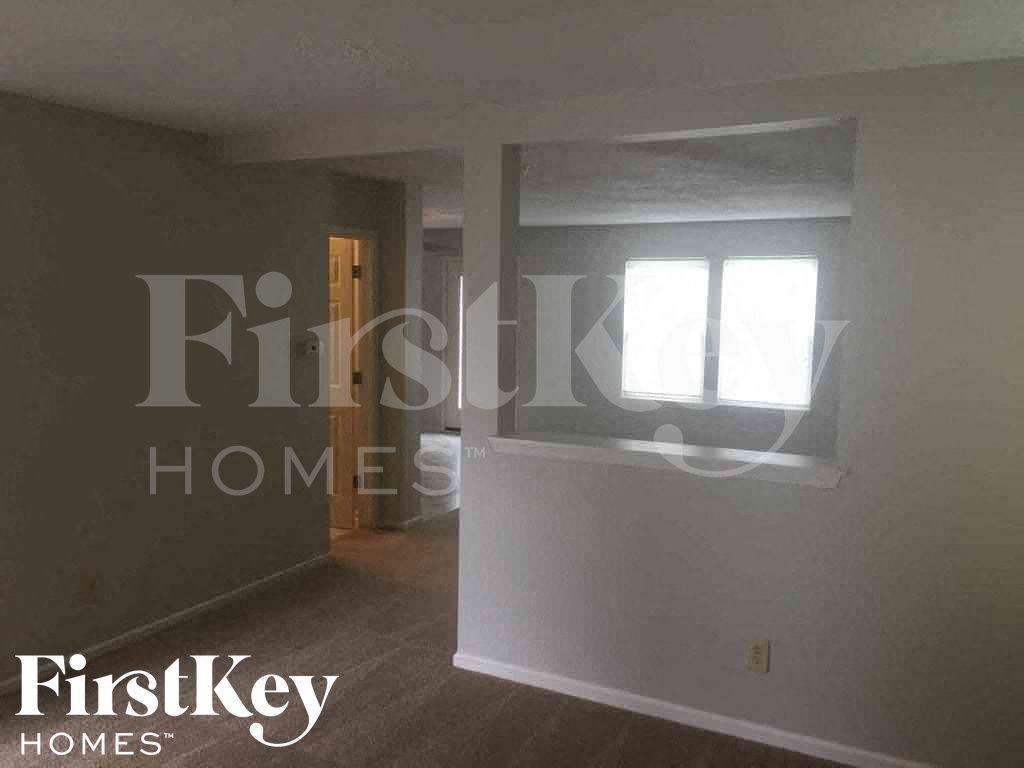 5702 N Jefferson Dr - Photo 4 of 19