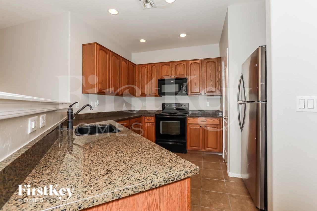 4954 E Odessa Dr - Photo 6 of 15