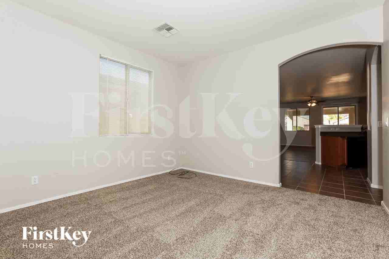 4954 E Odessa Dr - Photo 7 of 15