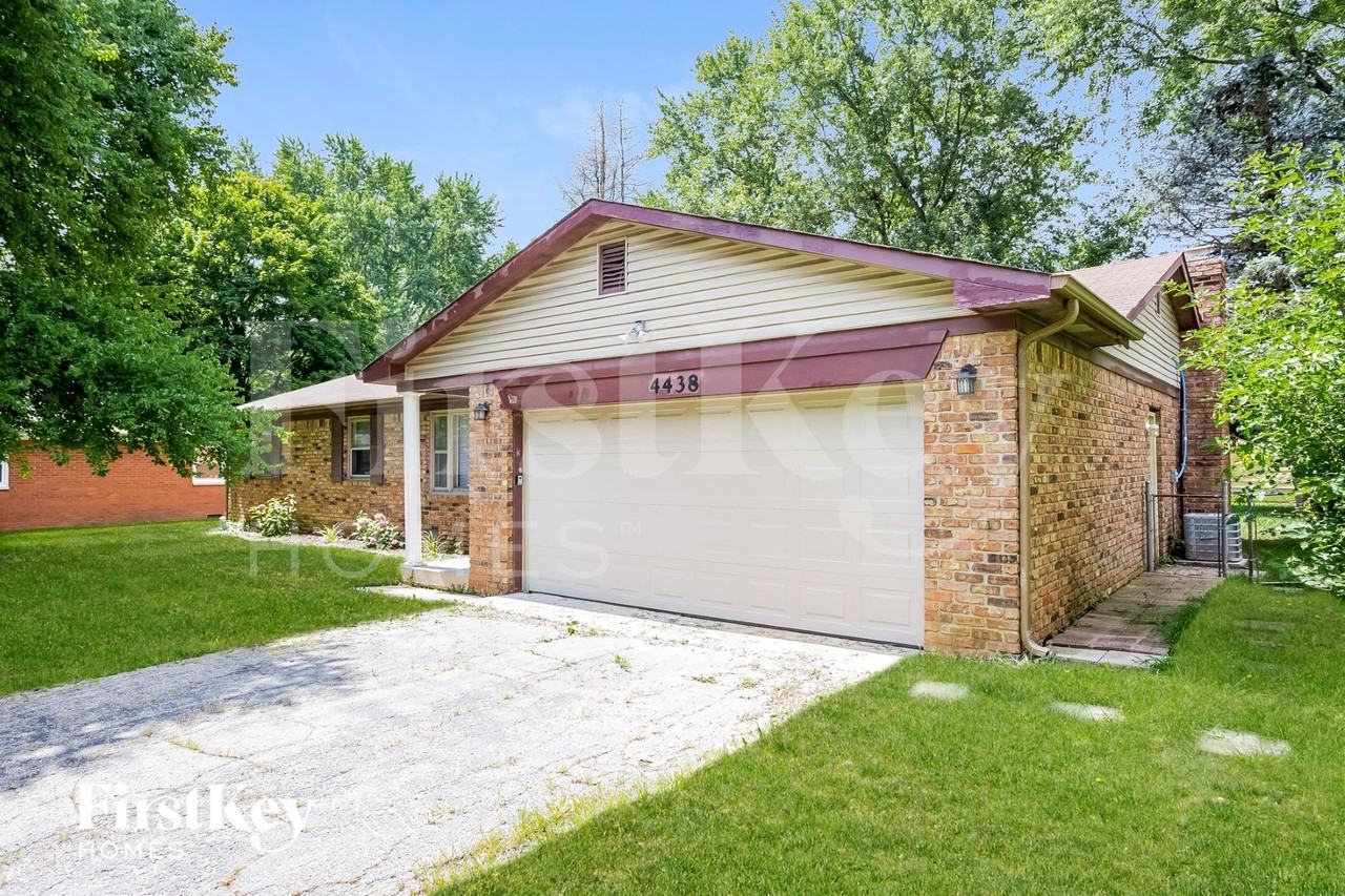 4438 Windsor Rd - Photo 2 of 15