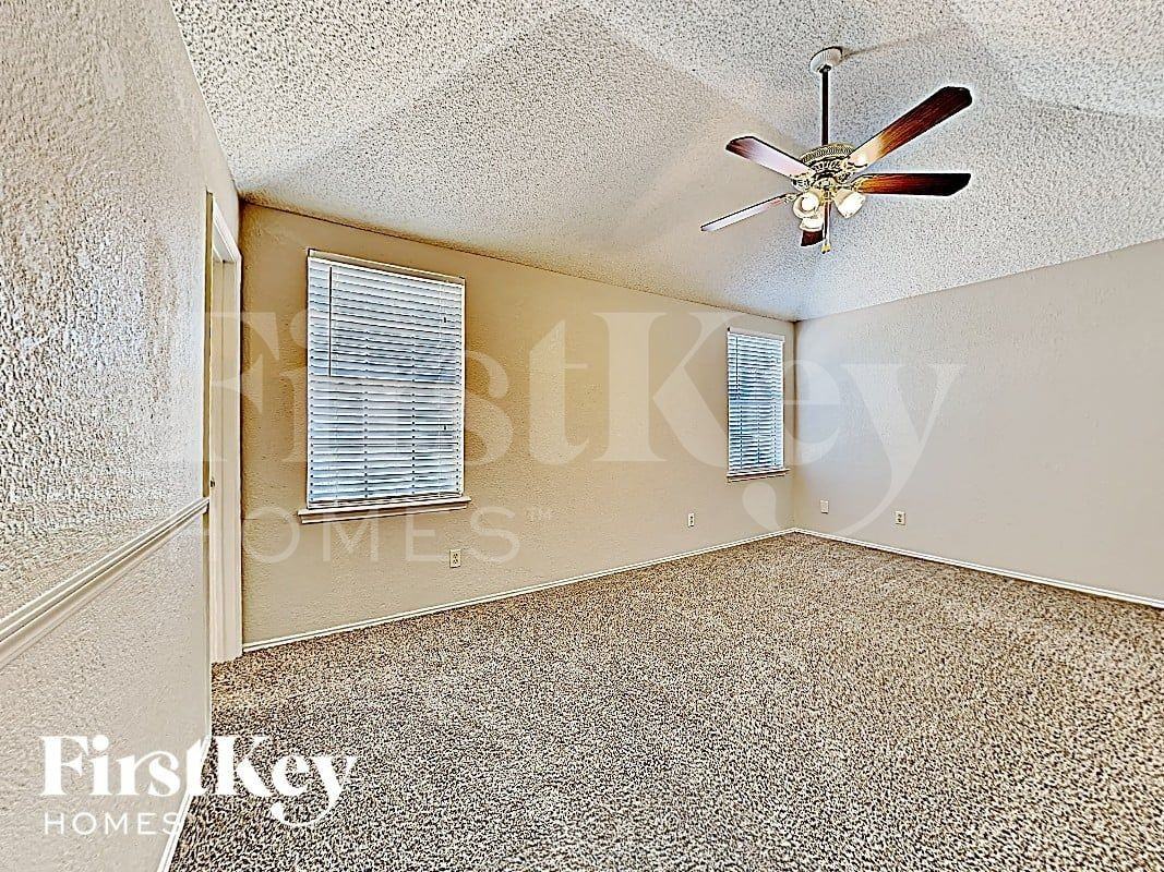 4338 Walsh Ln - Photo 6 of 18