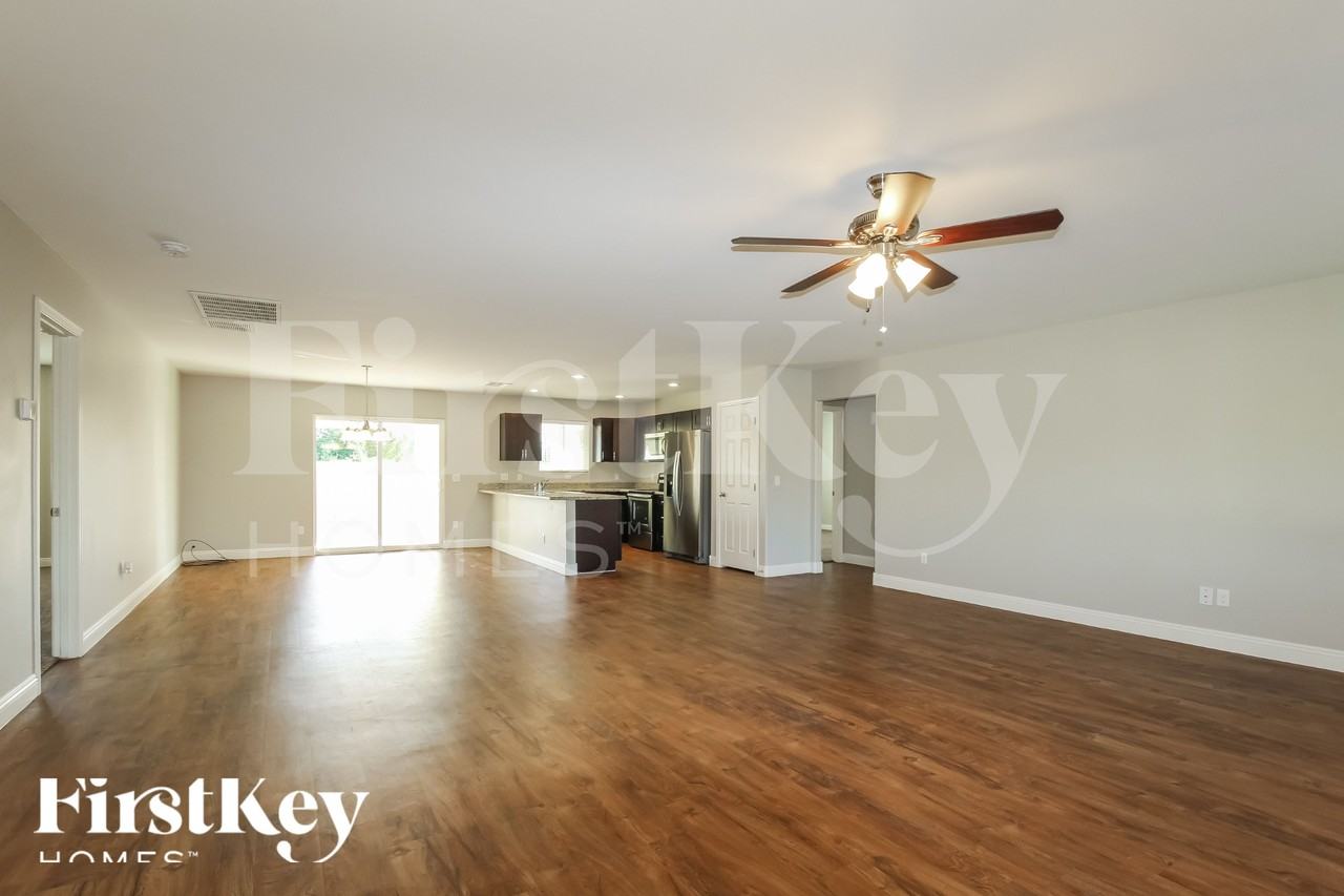 4243 W Bluefield Ave - Photo 3 of 18
