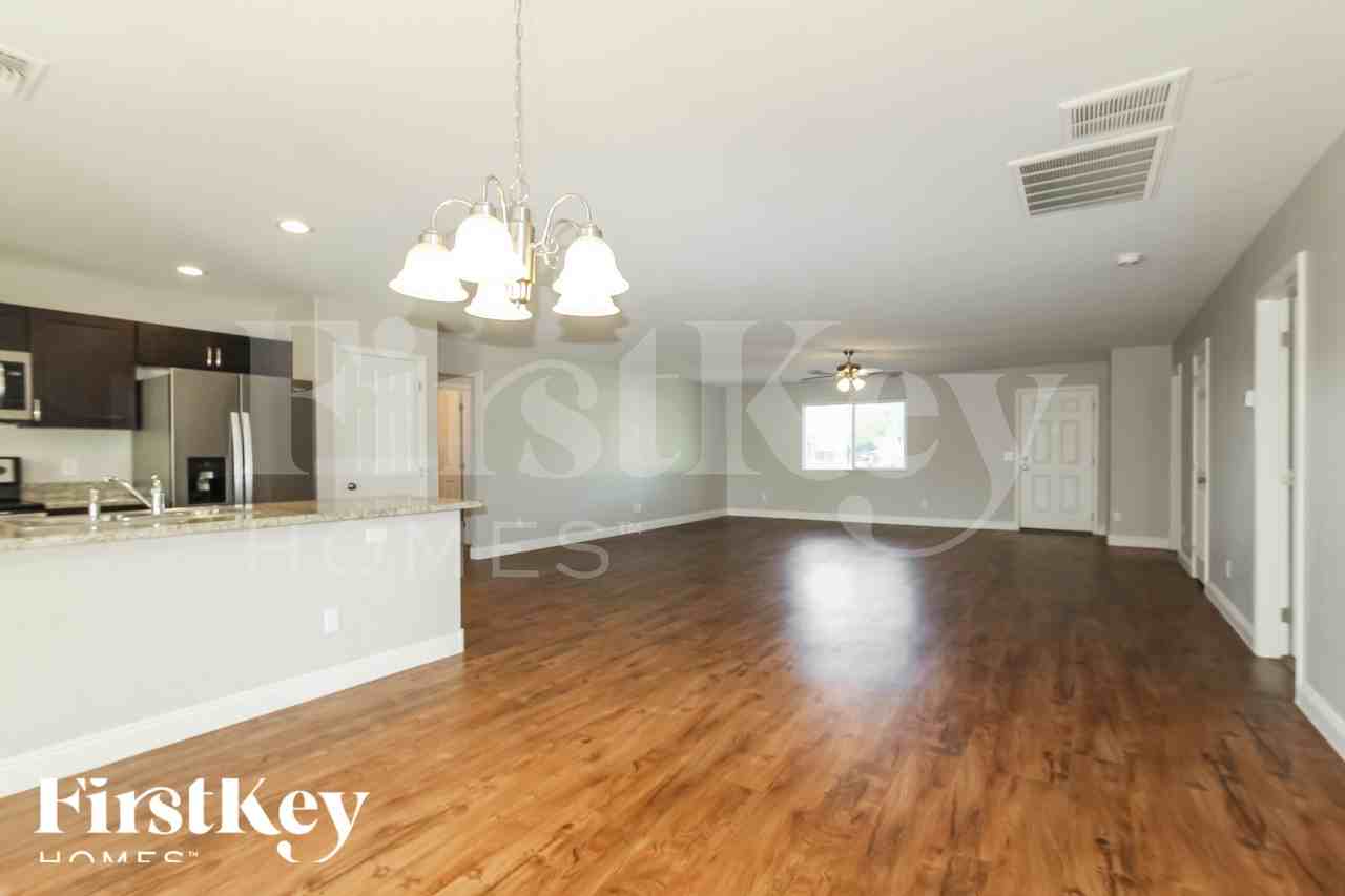 4243 W Bluefield Ave - Photo 5 of 18