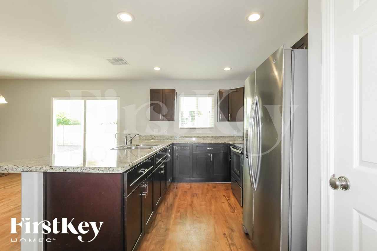 4243 W Bluefield Ave - Photo 7 of 18