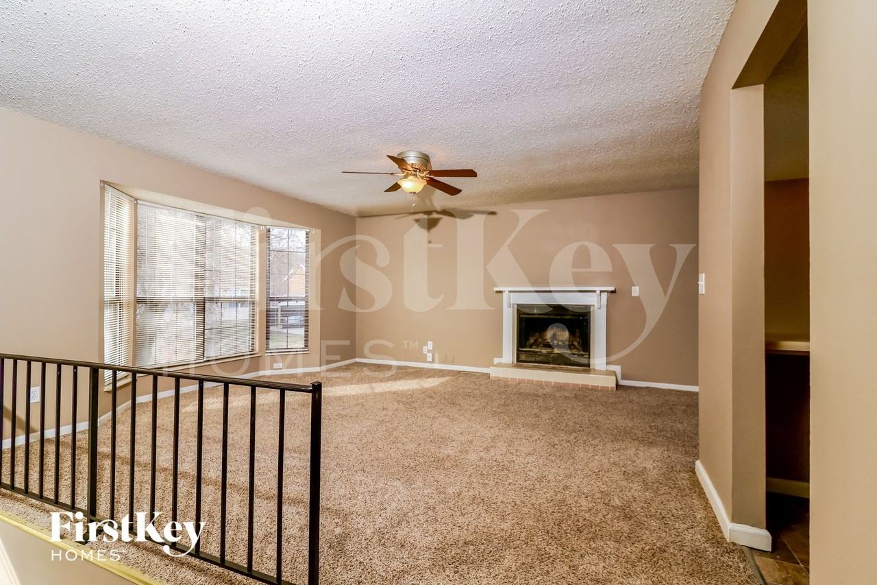 3958 Ryan Rd - Photo 3 of 15