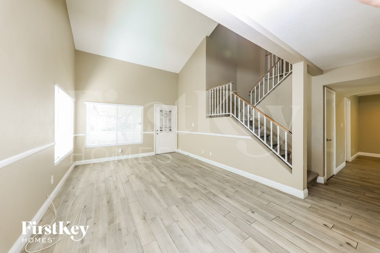 3622 W Cielo Grande - Photo 3 of 16