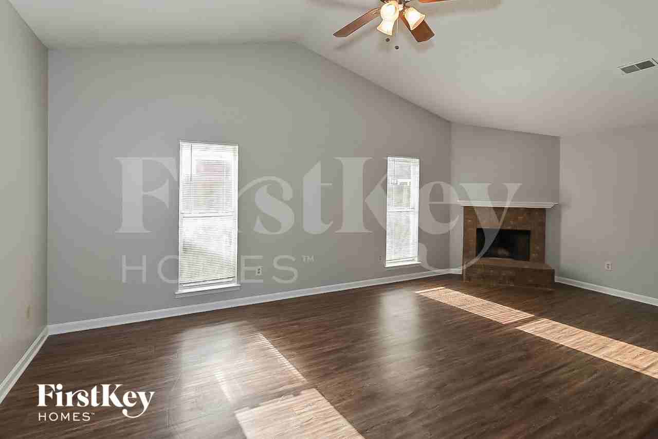 3431 Golden Oaks Dr - Photo 2 of 15