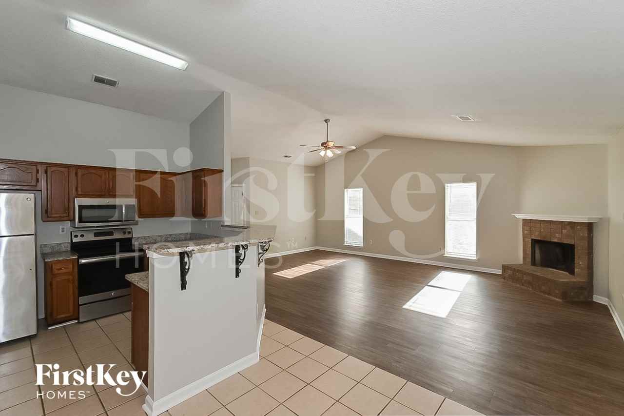 3431 Golden Oaks Dr - Photo 3 of 15