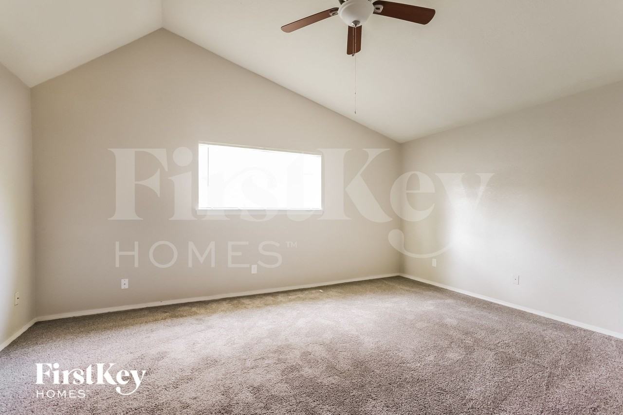 3303 Sycamore Springs Dr - Photo 7 of 15