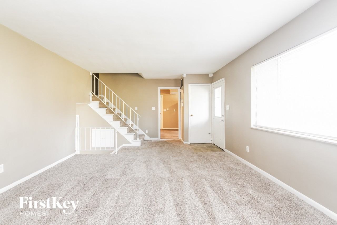 3223 Vincz Dr - Photo 2 of 15