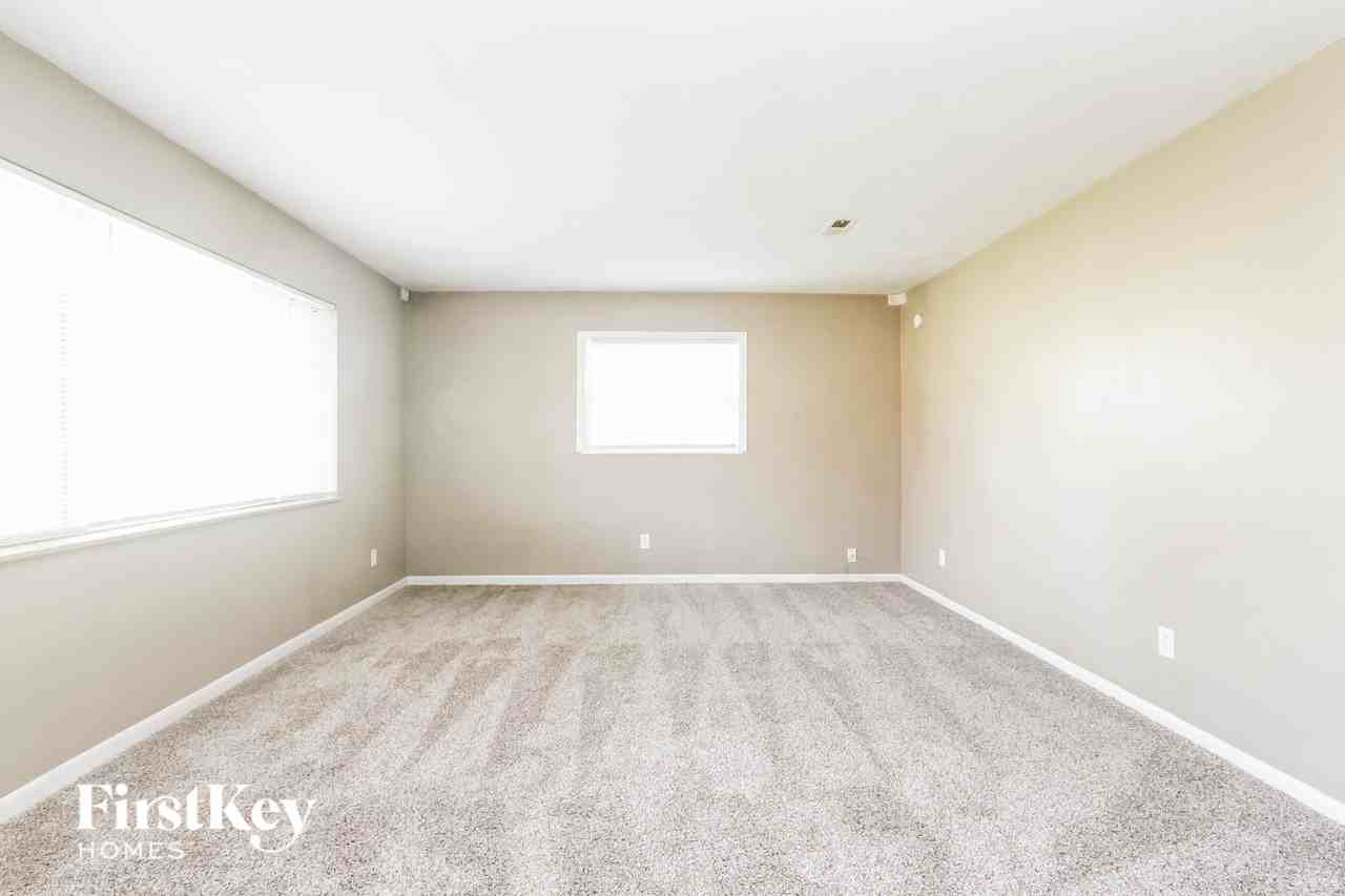 3223 Vincz Dr - Photo 3 of 15