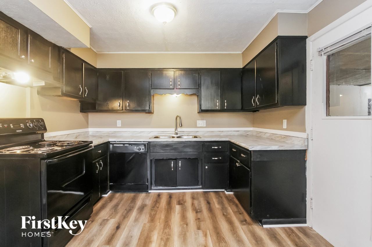 3223 Vincz Dr - Photo 5 of 15