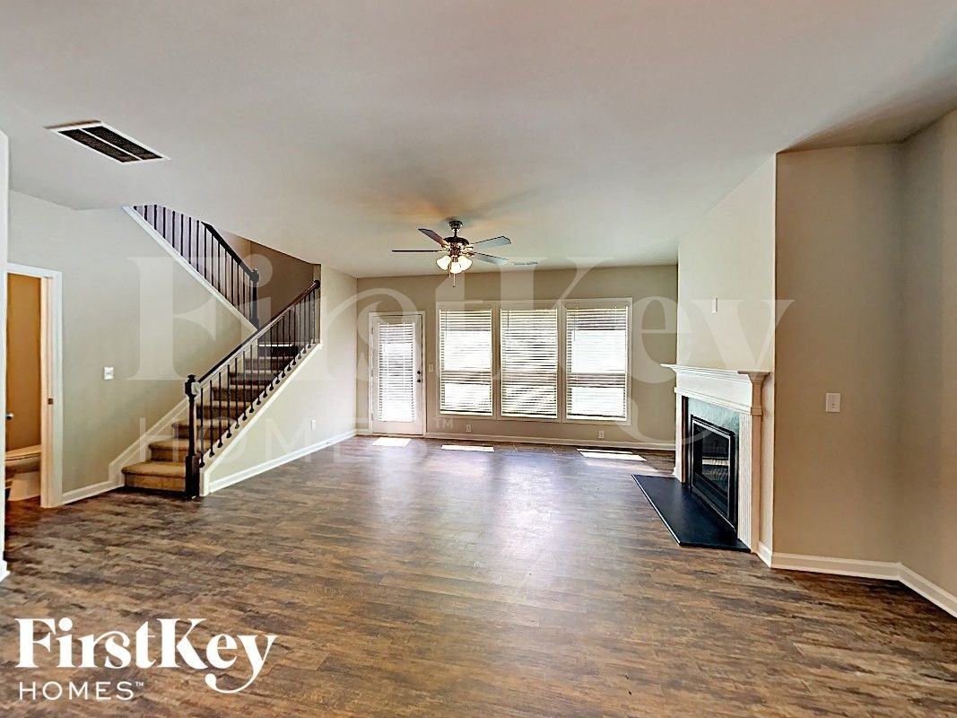 3204 Baylor Cir - Photo 2 of 18