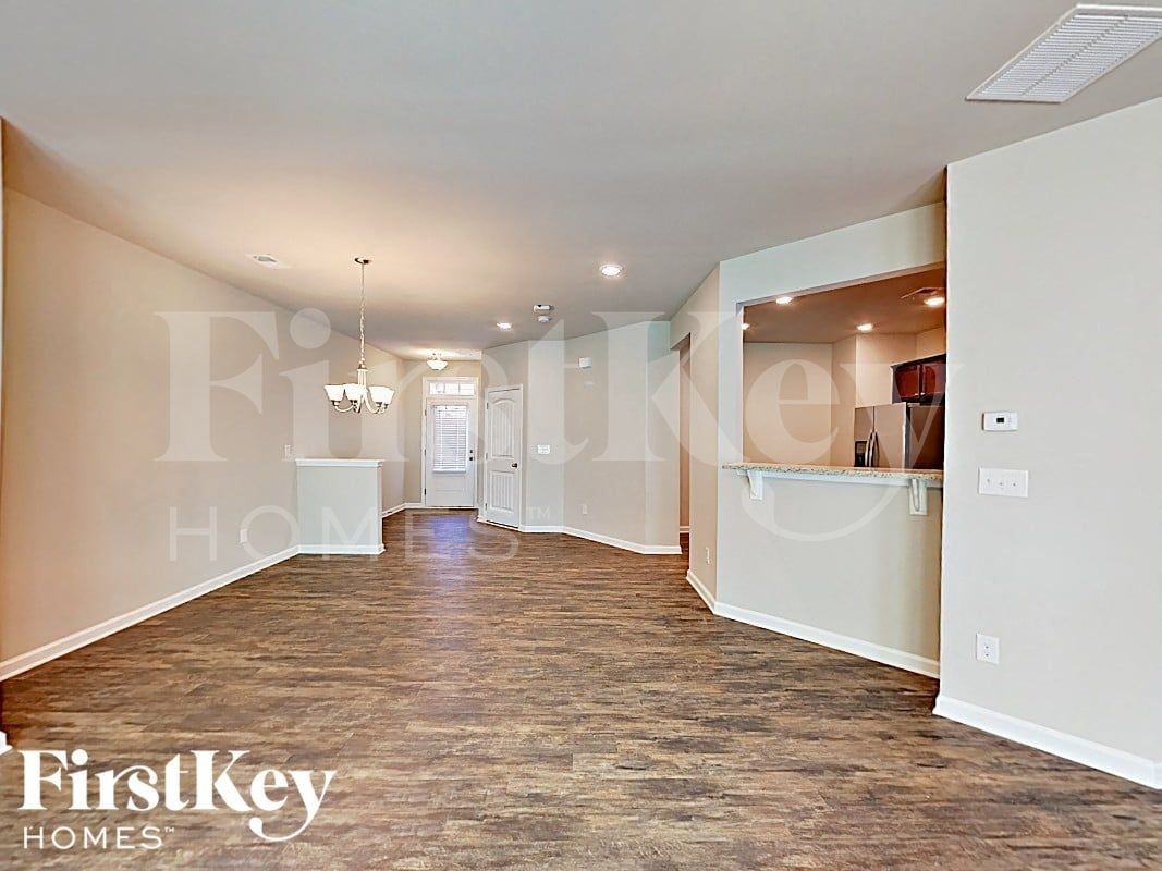 3204 Baylor Cir - Photo 4 of 18