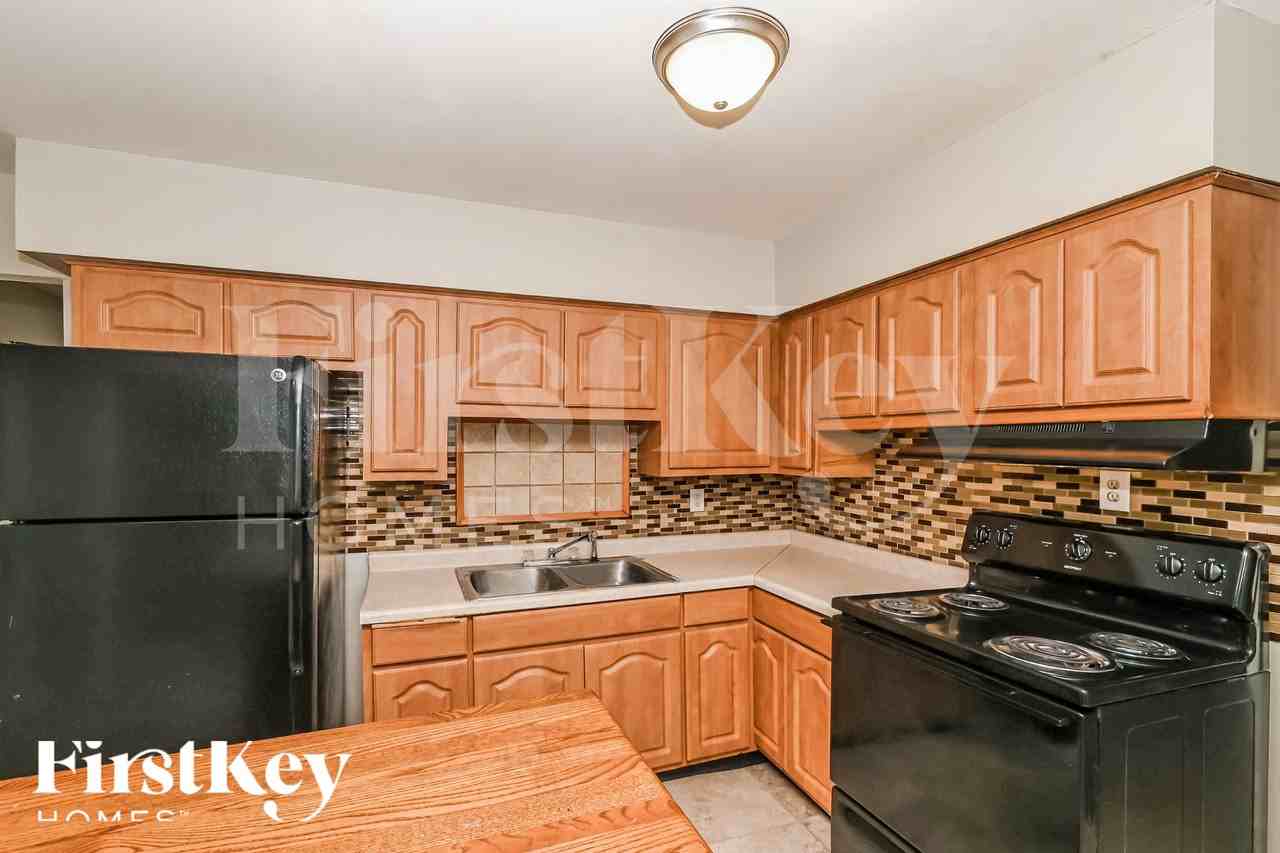 2531 Boulevard Pl - Photo 5 of 18