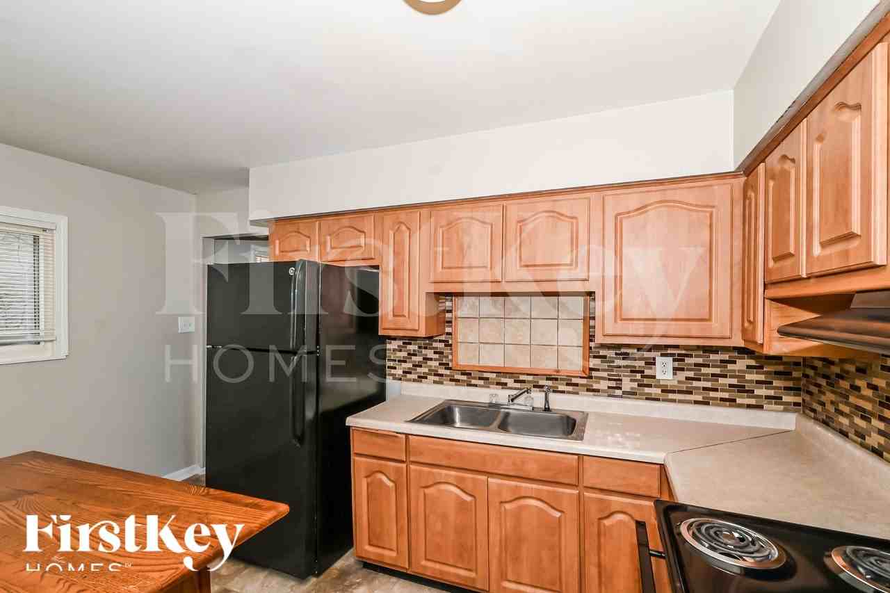 2531 Boulevard Pl - Photo 7 of 18