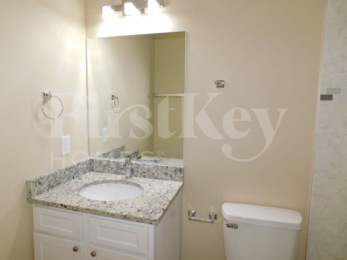 2432 Northbrook Rd - Photo 5 of 8