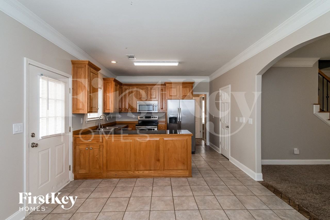 2231 Whetstone Dr - Photo 4 of 15