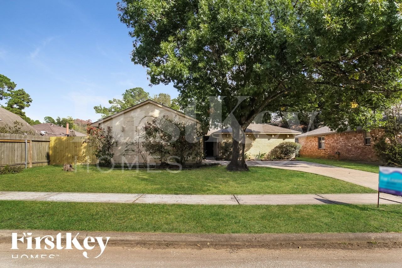 21226 Waymare Ln - Photo 2 of 18