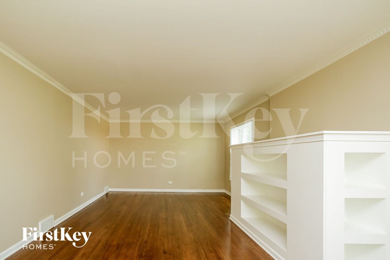 20460 Arcadian Dr - Photo 3 of 15