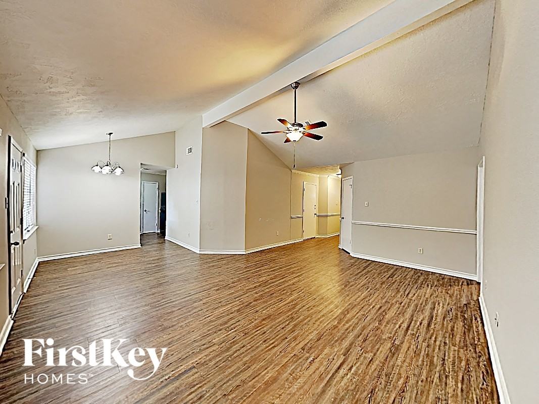 20327 Bridgedale Ln - Photo 2 of 13