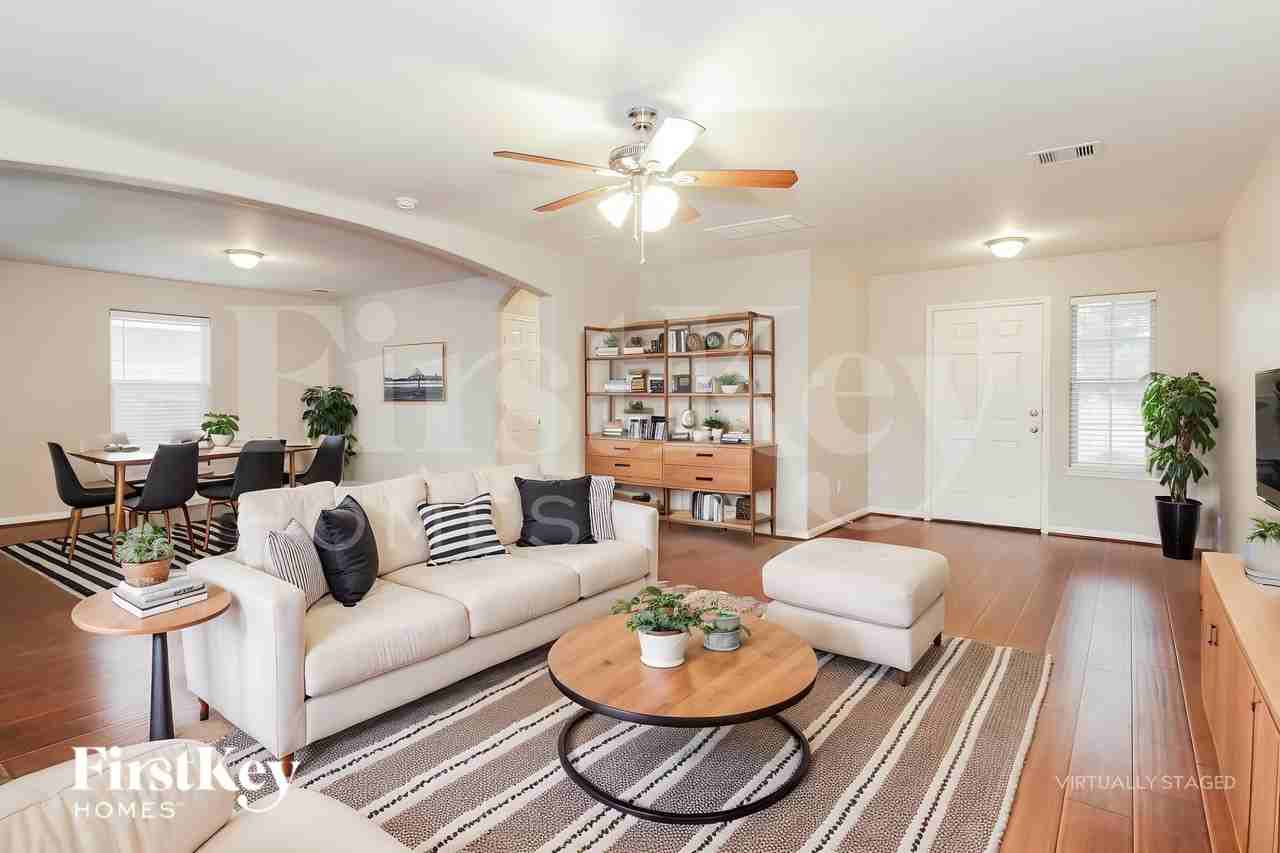 17203 Osprey Landing Dr - Photo 4 of 18