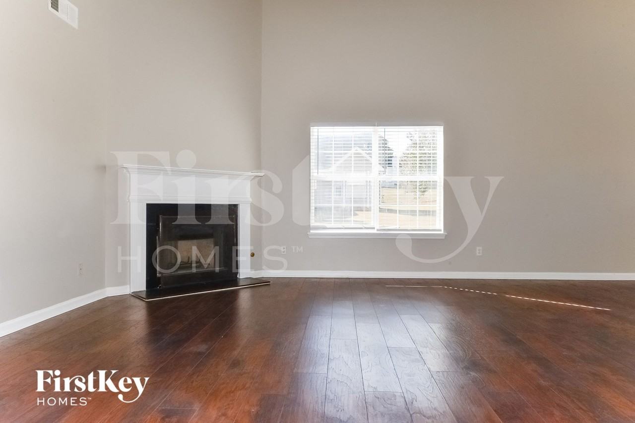 165 Cinnamon Oak Cir - Photo 2 of 15