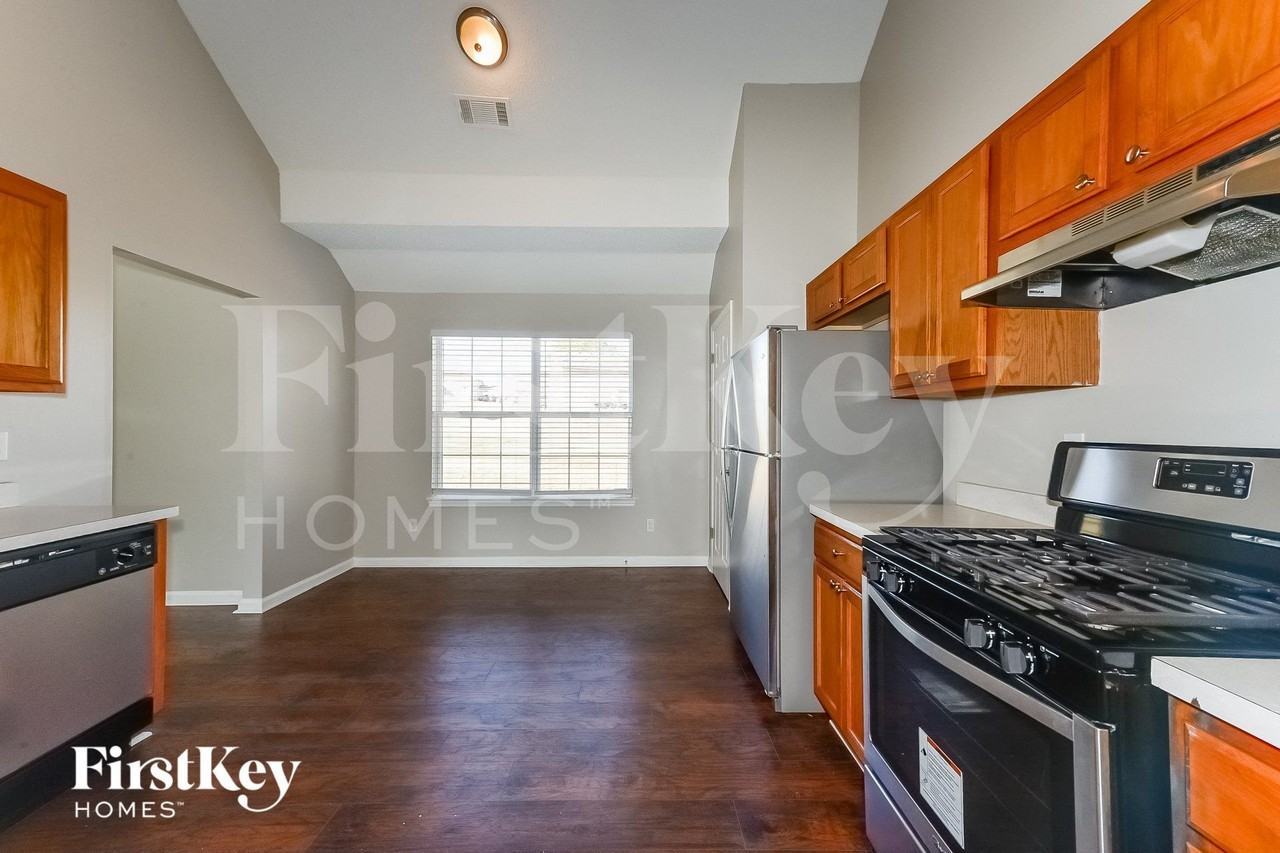 165 Cinnamon Oak Cir - Photo 5 of 15