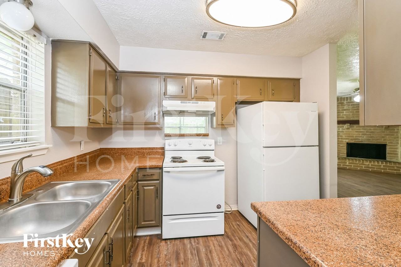 15823 Baybriar Dr - Photo 6 of 15