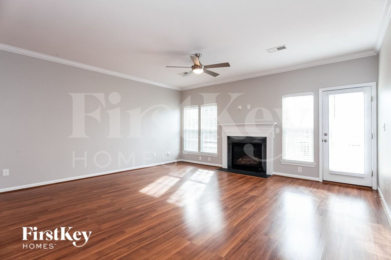 15507 Troubadour Ln - Photo 2 of 15