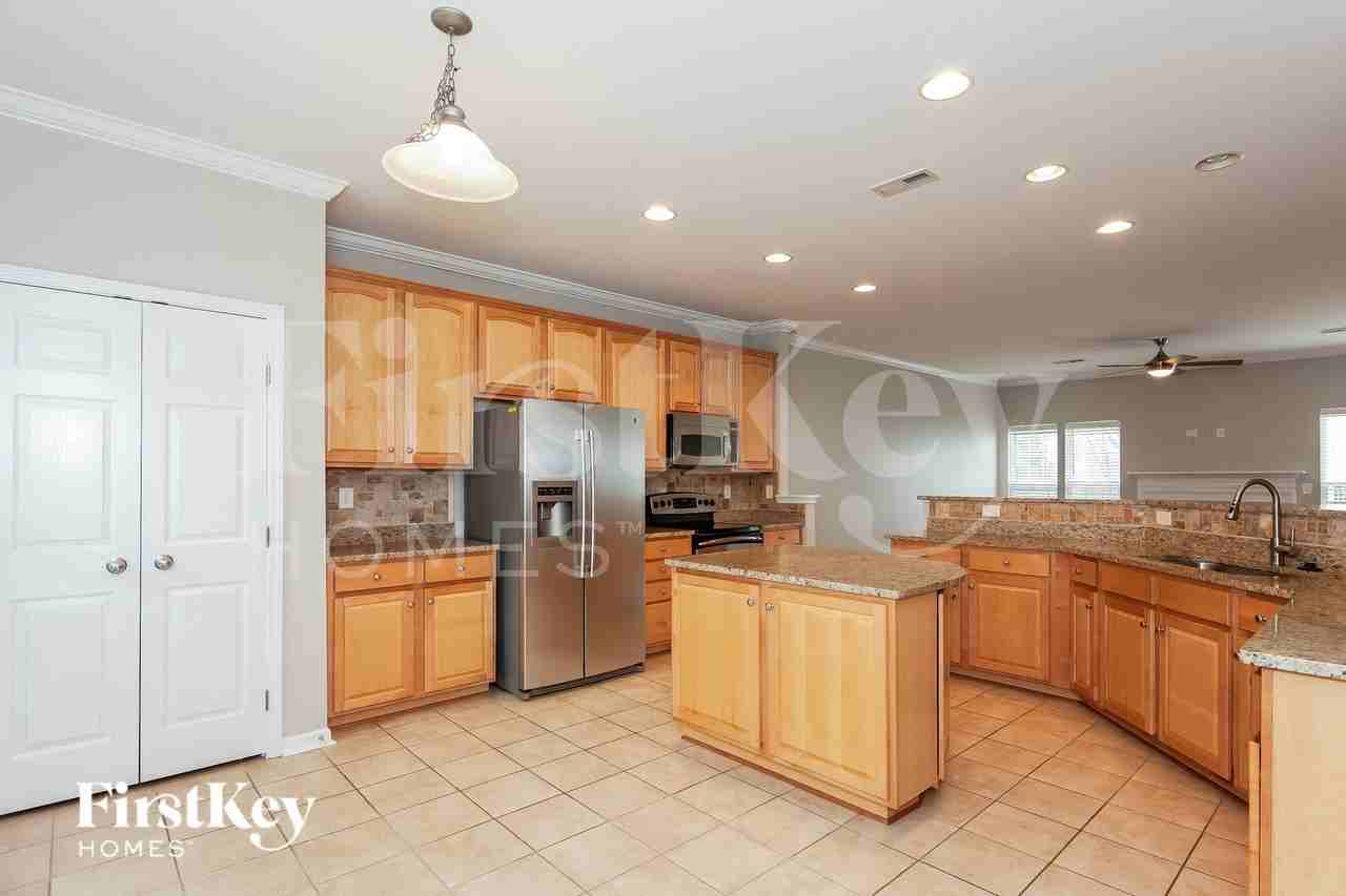 15507 Troubadour Ln - Photo 6 of 15