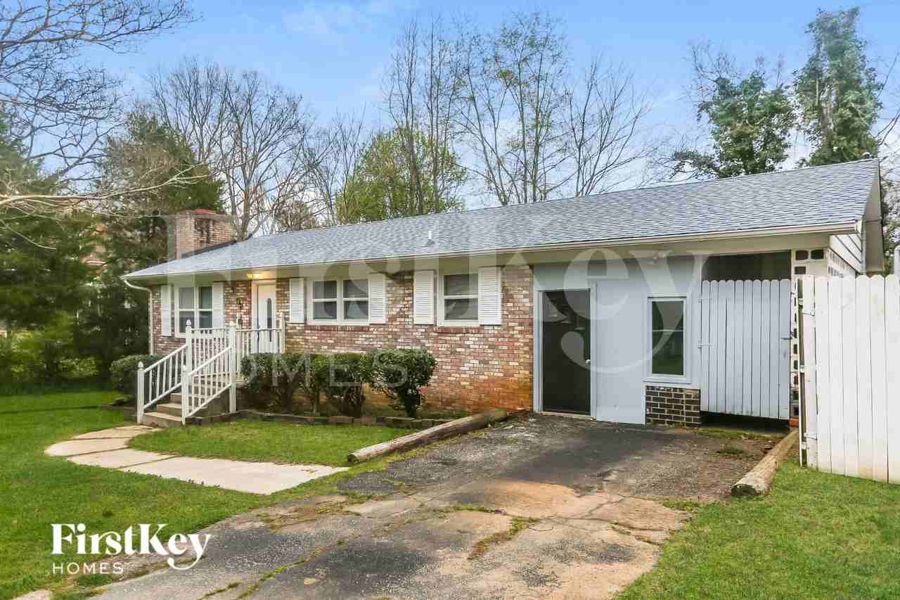 1502 Kingston Dr - Photo 2 of 18