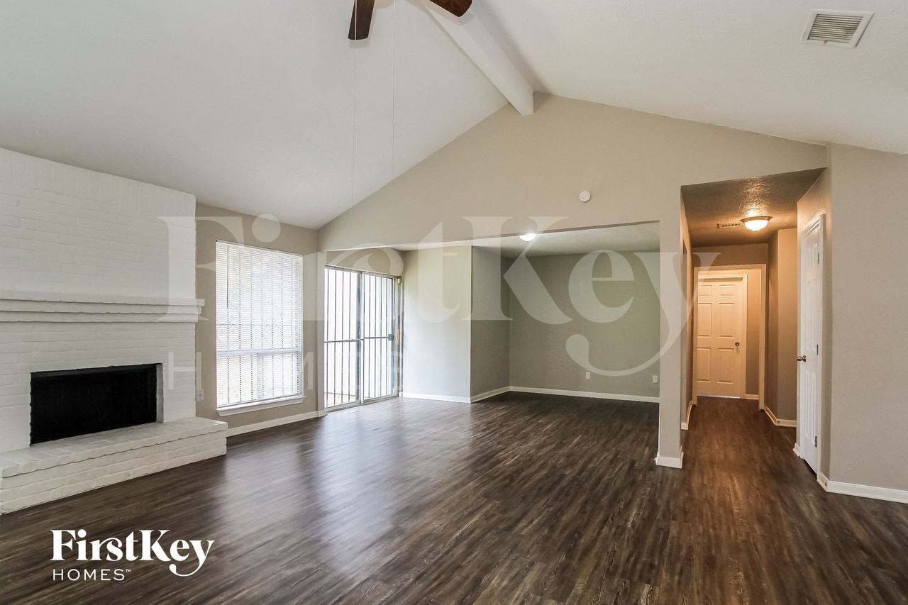 12703 Enchanted Path Dr - Photo 3 of 14