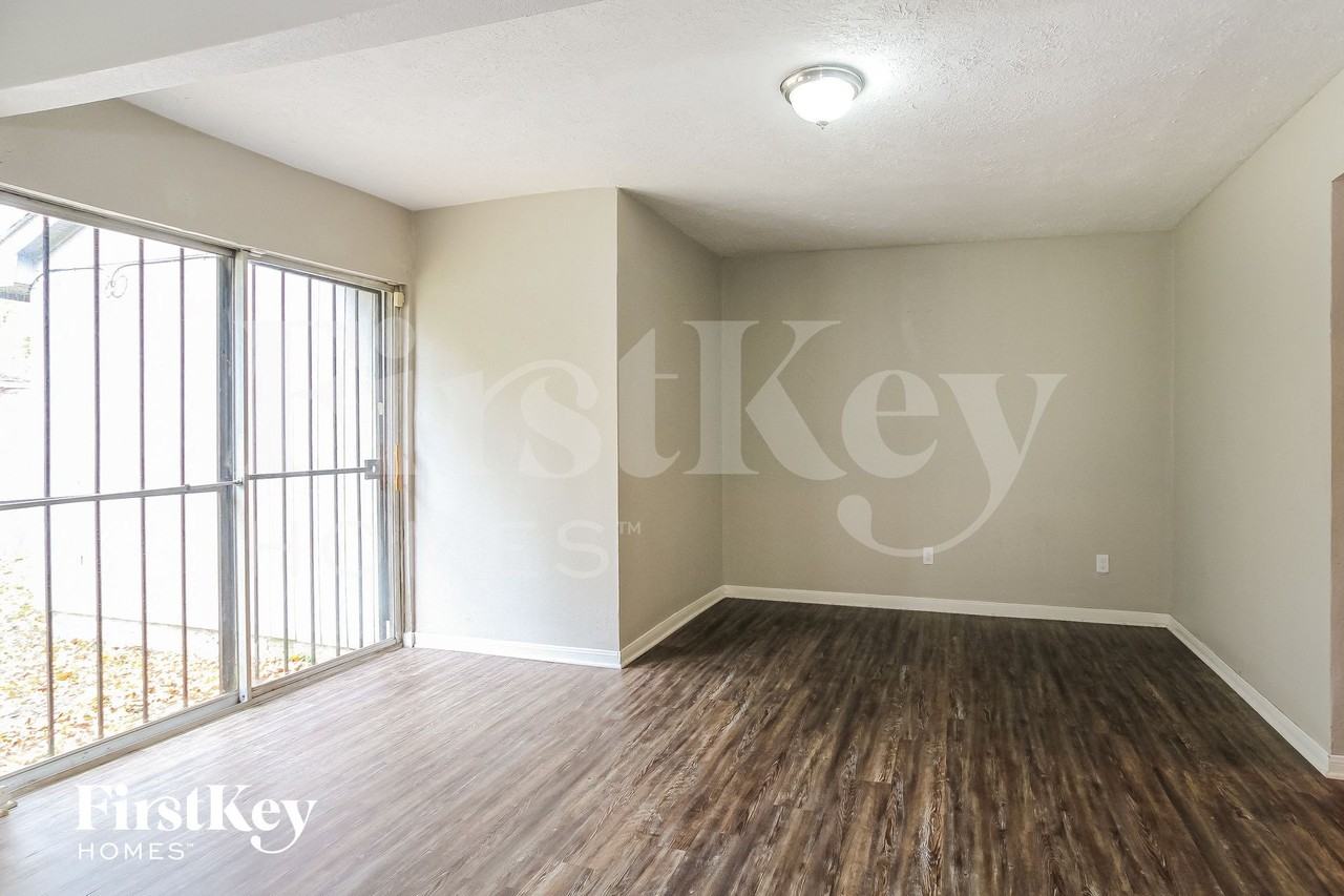 12703 Enchanted Path Dr - Photo 4 of 14