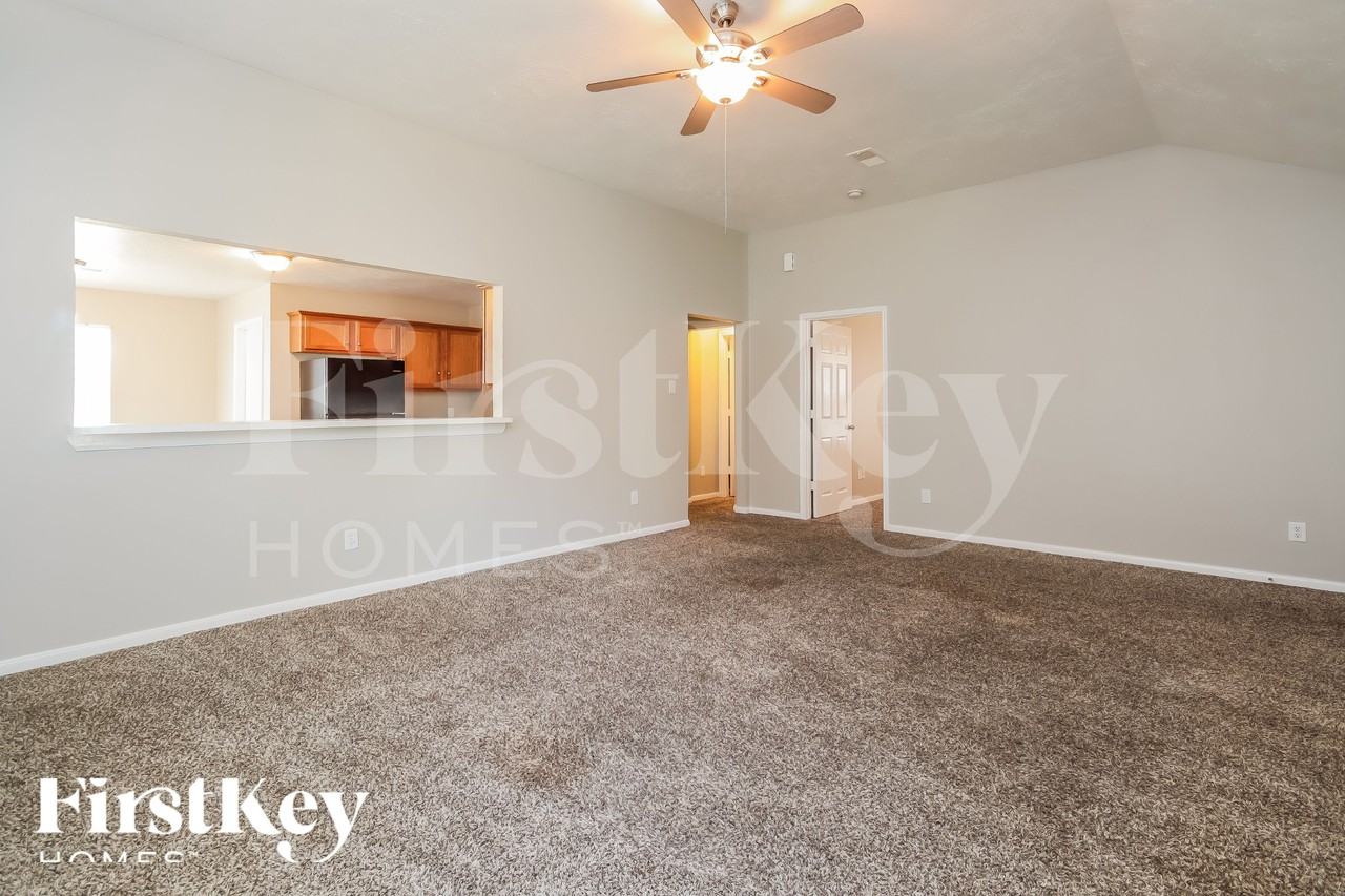 12207 Duane Ct - Photo 4 of 19