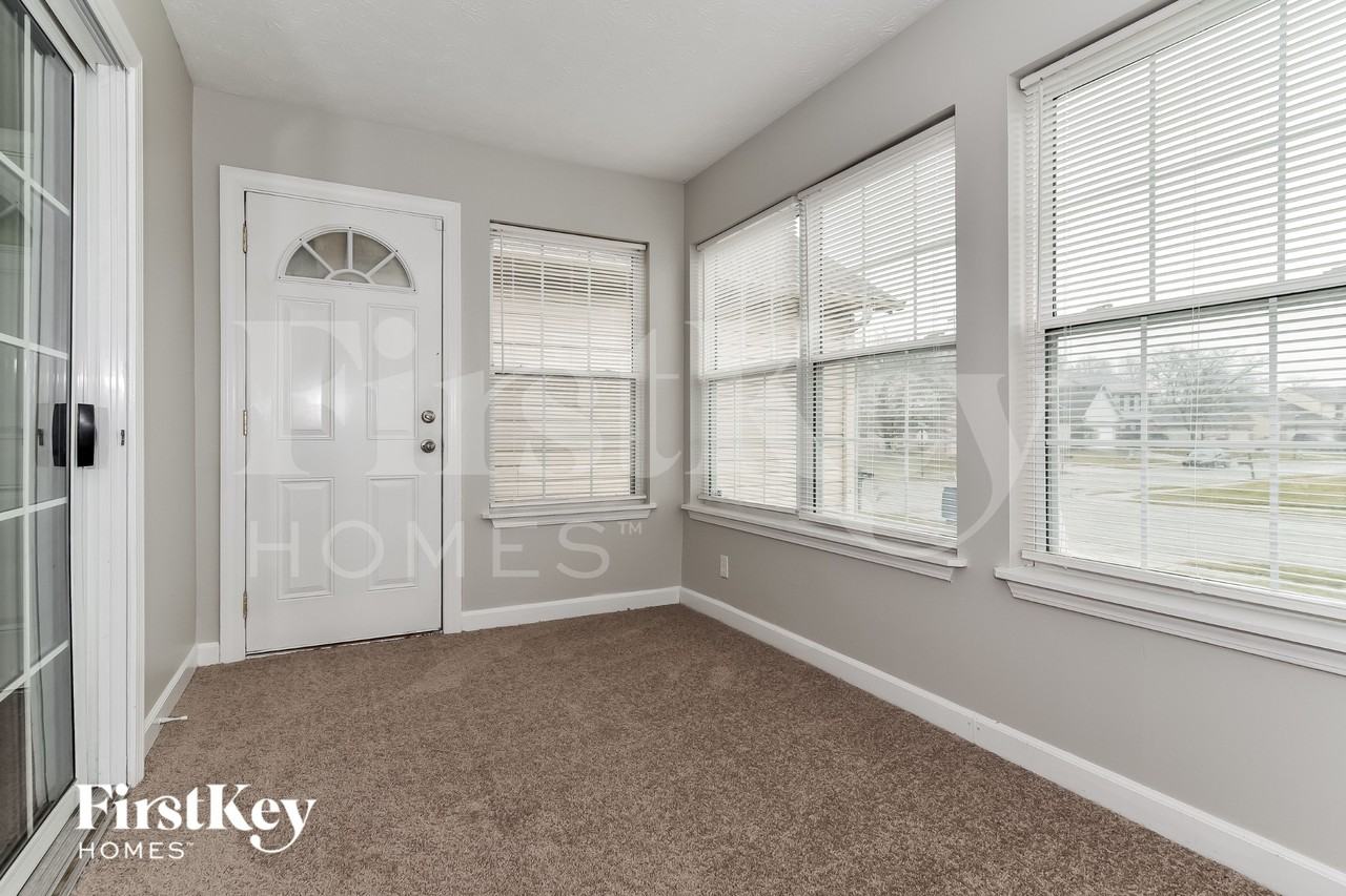 1214 Dale Hollow Dr - Photo 3 of 15